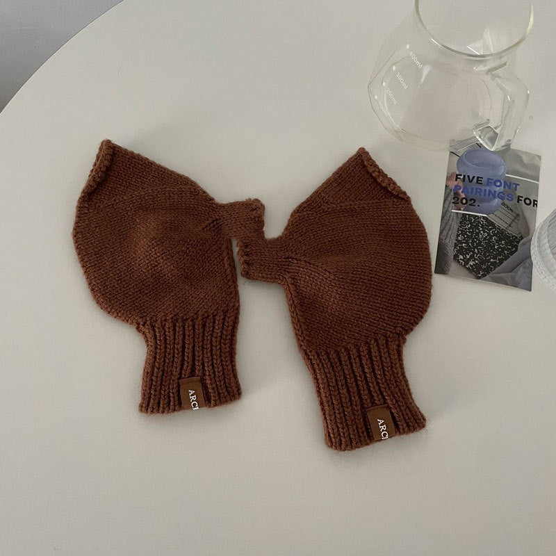 touch screen knitted gloves, view 3 - MRSLM