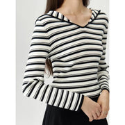 casual v-neck hooded sweater, view 3 - MRSLM