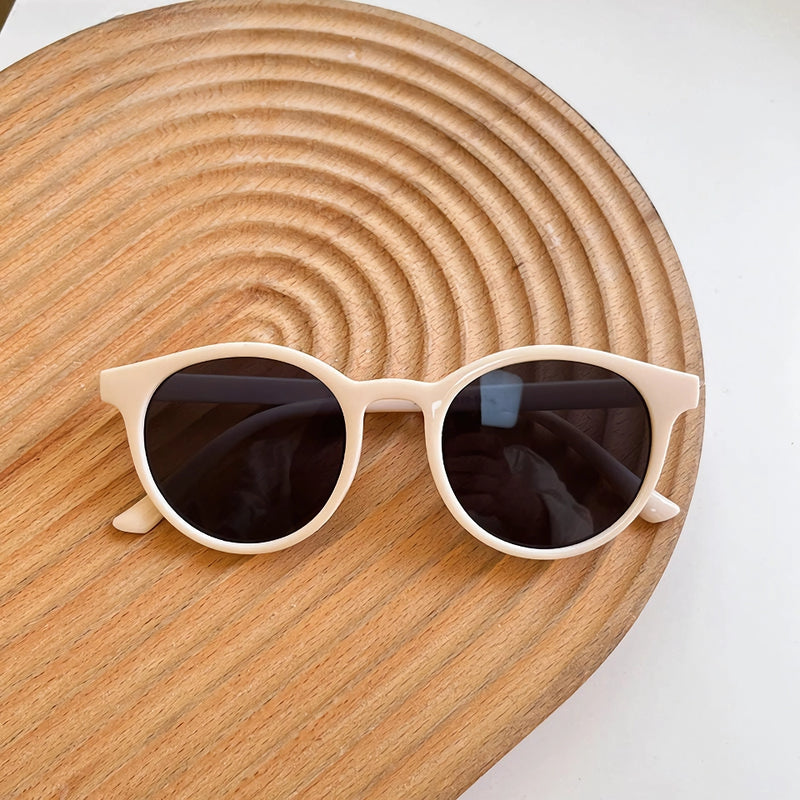 chic retro round sunglasses, view 4 - MRSLM