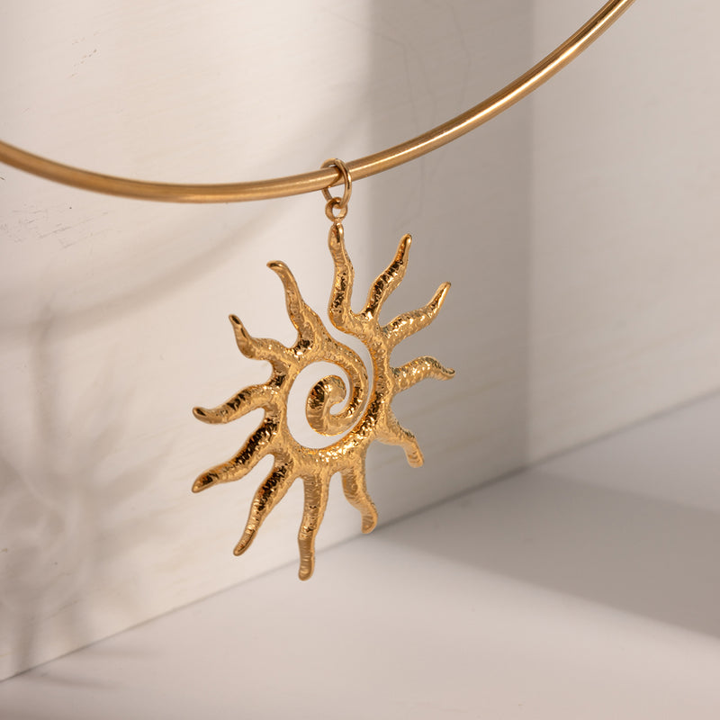 Sunflower pendant necklace, view 7 - MRSLM