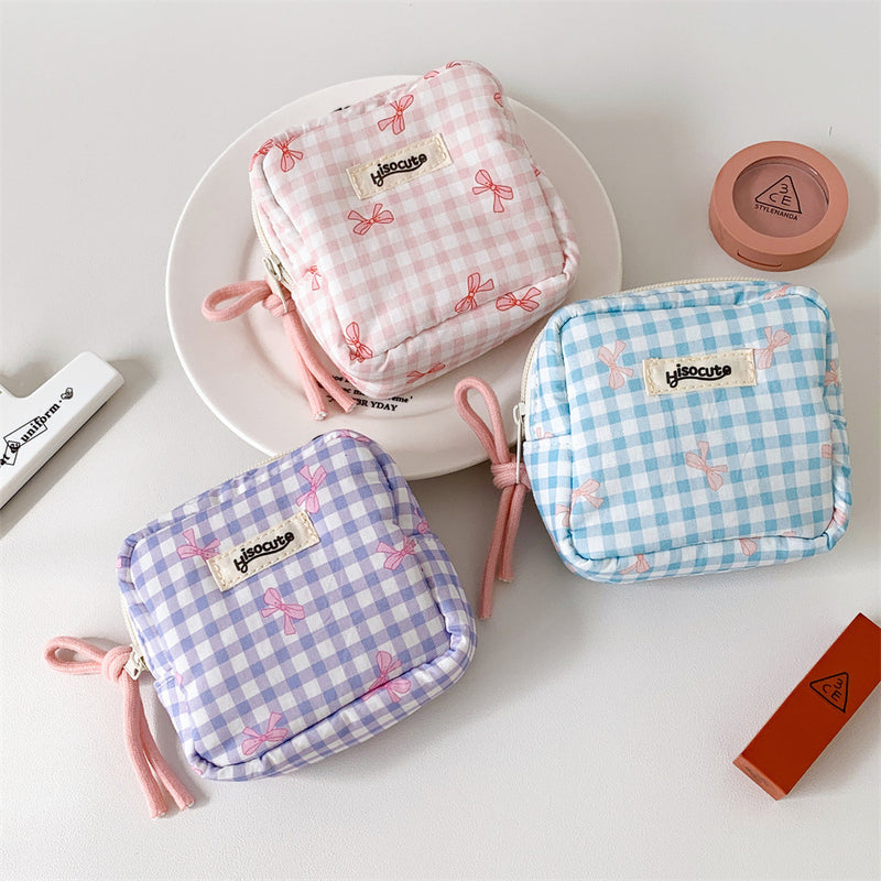 girl's square cosmetic storage bag, view 5 - MRSLM