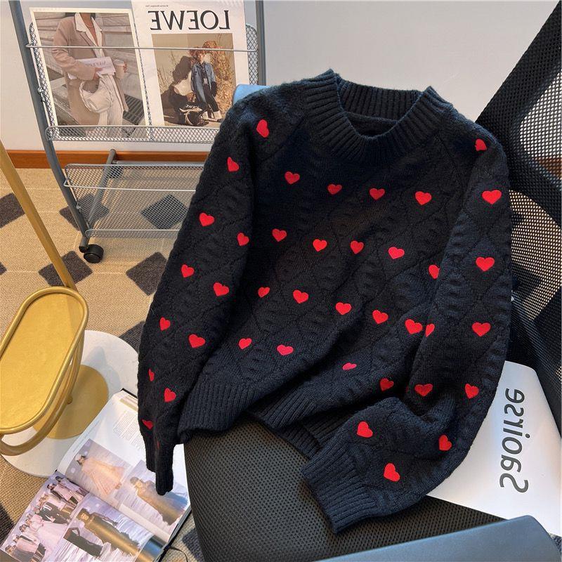 Women's heart cable-knit pullover sweater, view 11 - MRSLM