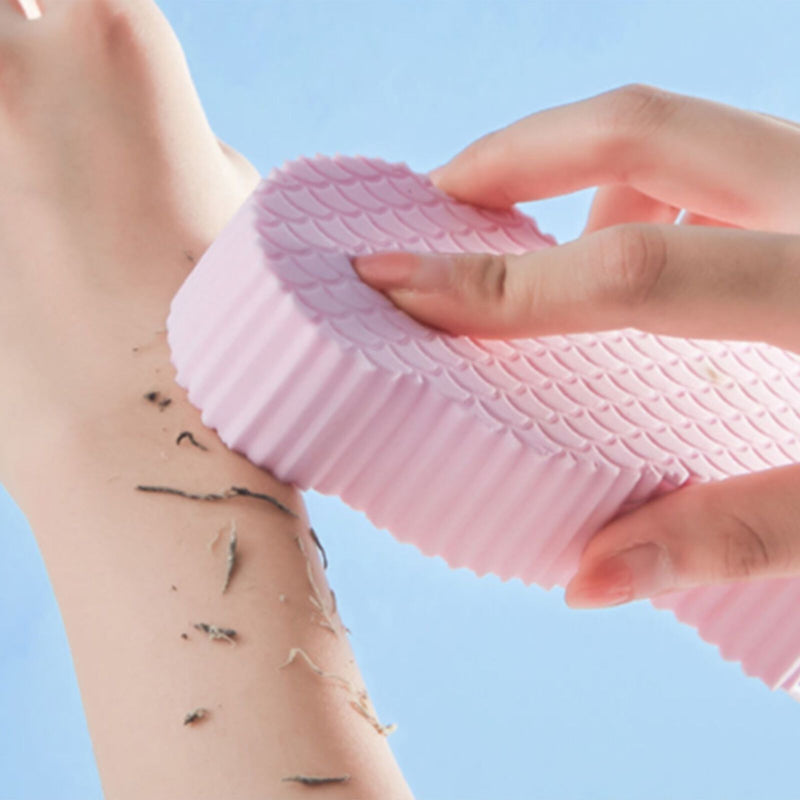 exfoliating bath sponge, view 5 - MRSLM