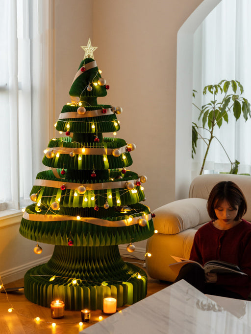 Origami paper Christmas tree ornament - MRSLM