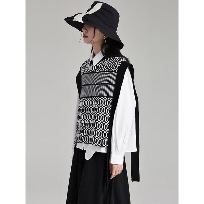Black knit vintage vest, view 5 - MRSLM