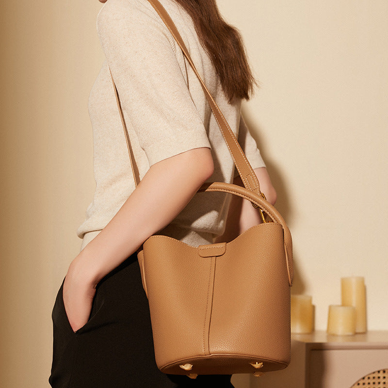Women's leather bucket bag, view 8 - MRSLM
