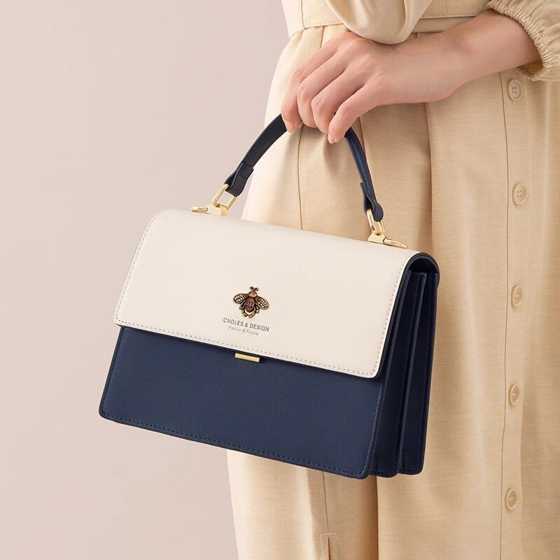 square leather shoulder bag, view 6 - MRSLM