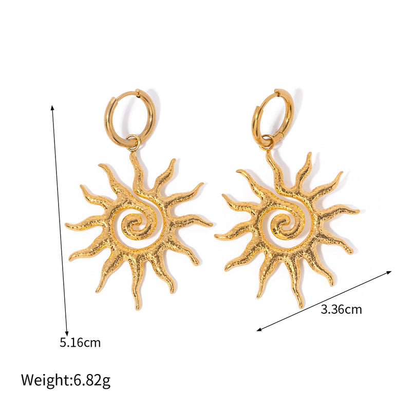 Sunflower pendant necklace, view 2 - MRSLM