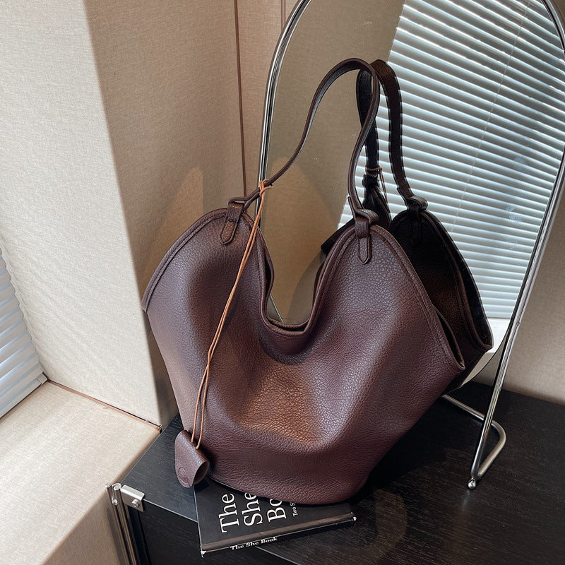 lychee-grain tote bucket bag, view 5 - MRSLM