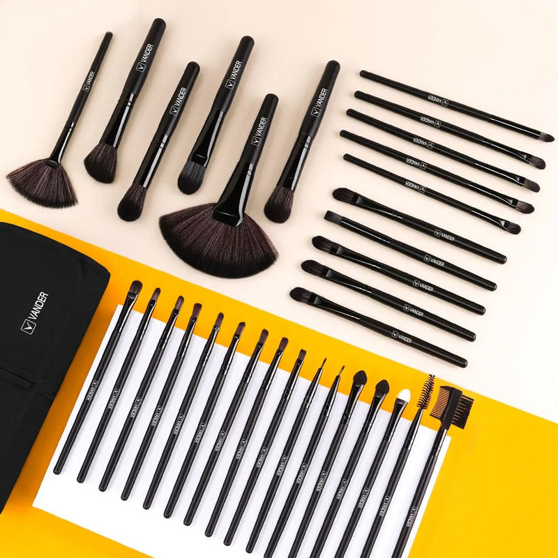 32-piece makeup brush set with case, view 7 - MRSLM