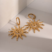Sunflower pendant necklace, view 6 - MRSLM