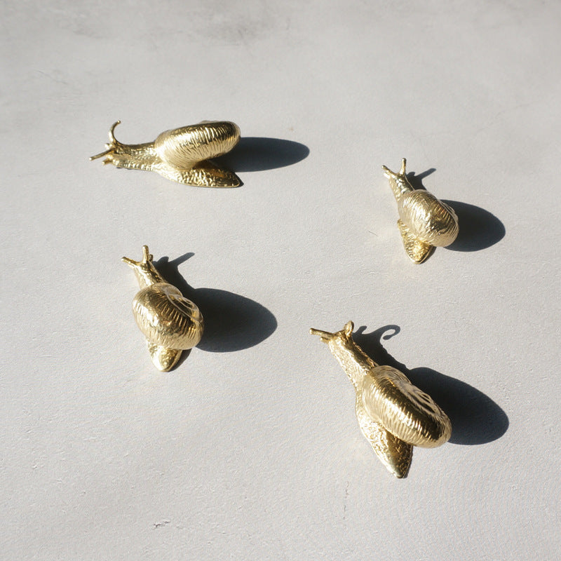 Retro snail brass cabinet handle, view 3 - MRSLM
