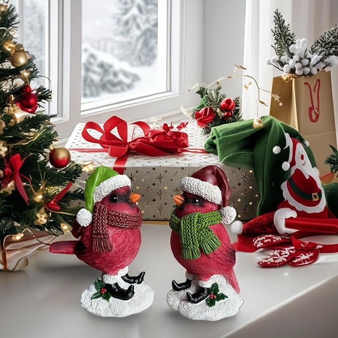 Red cardinal Christmas figurine, view 4 - MRSLM