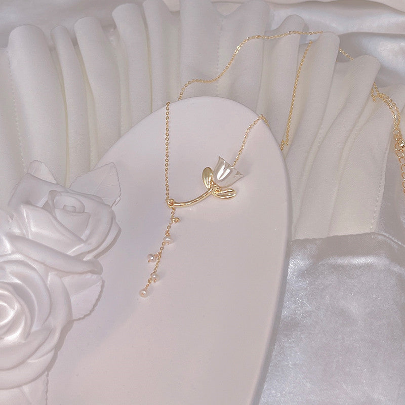 French tulip necklace, view 5 - MRSLM