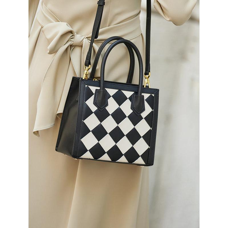 genuine leather handbag, view 3 - MRSLM