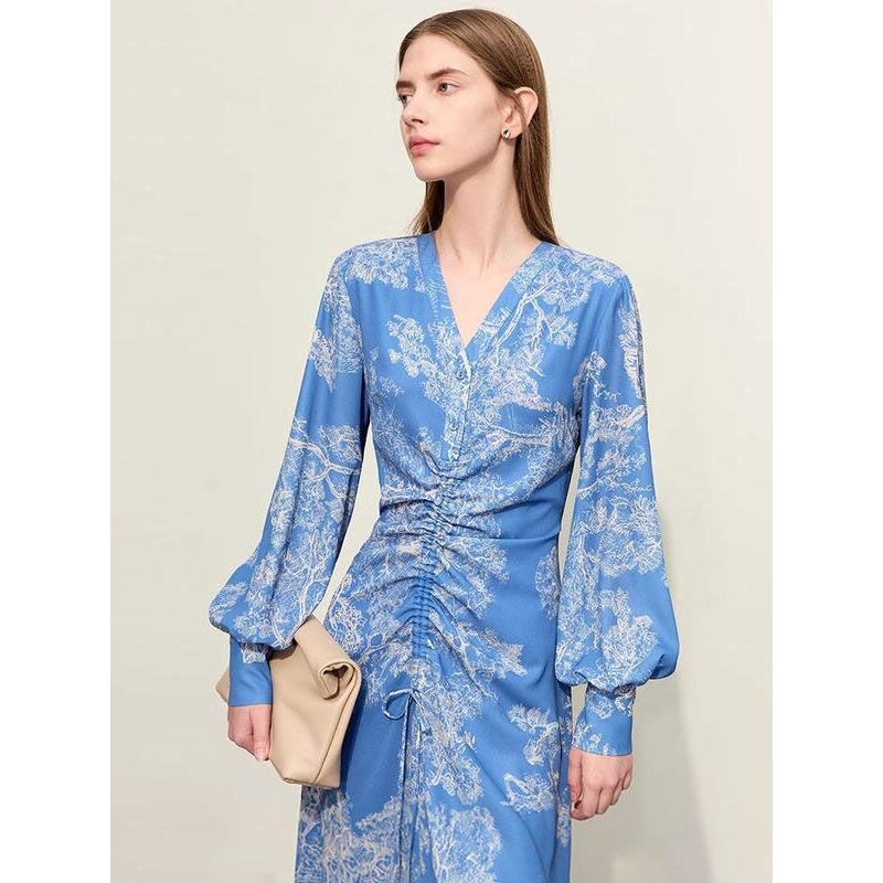V-neck chiffon dress with Chinese print, view 5 - MRSLM