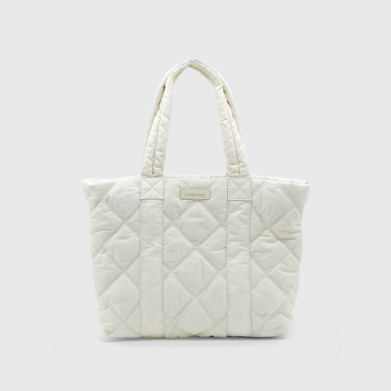 lightweight large capacity laptop tote bag, view 4 - MRSLM