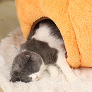 Pumpkin-shaped winter pet bed, view 3 - MRSLM