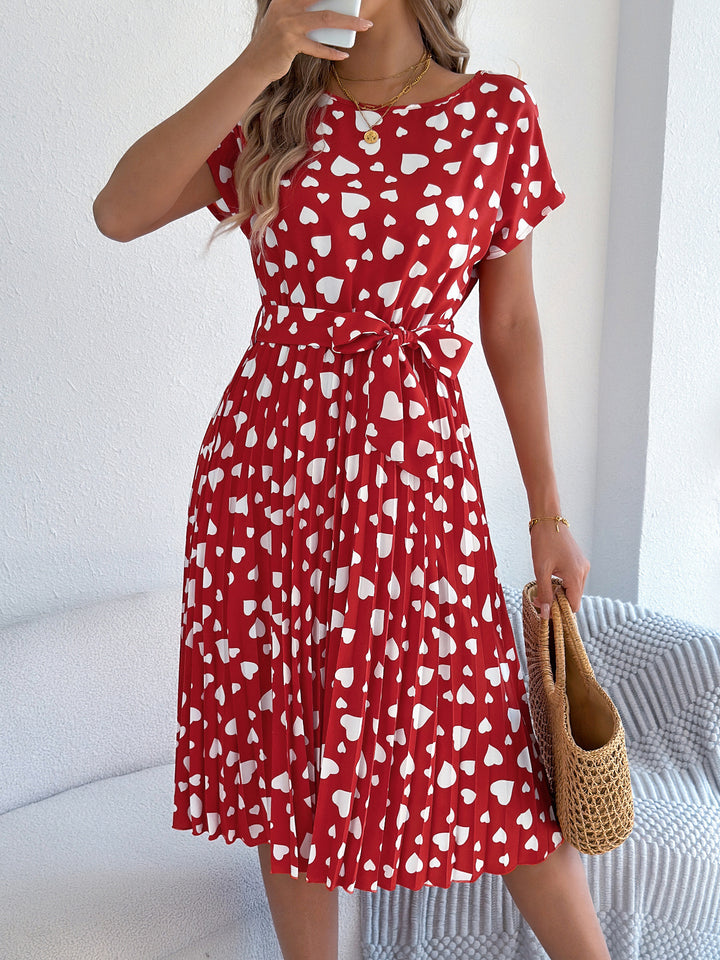 Casual Contrast Color Love Heart Short Sleeve Waist-controlled Pleated Dress