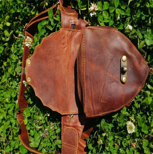 Steampunk heart-shaped belt satchel, view 9 - MRSLM