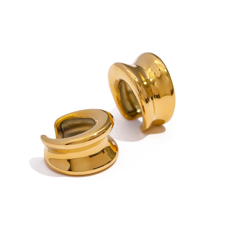 moon-bend gold ear clip, view 8 - MRSLM