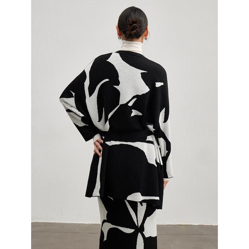 long cardigan sweater, view 4 - MRSLM