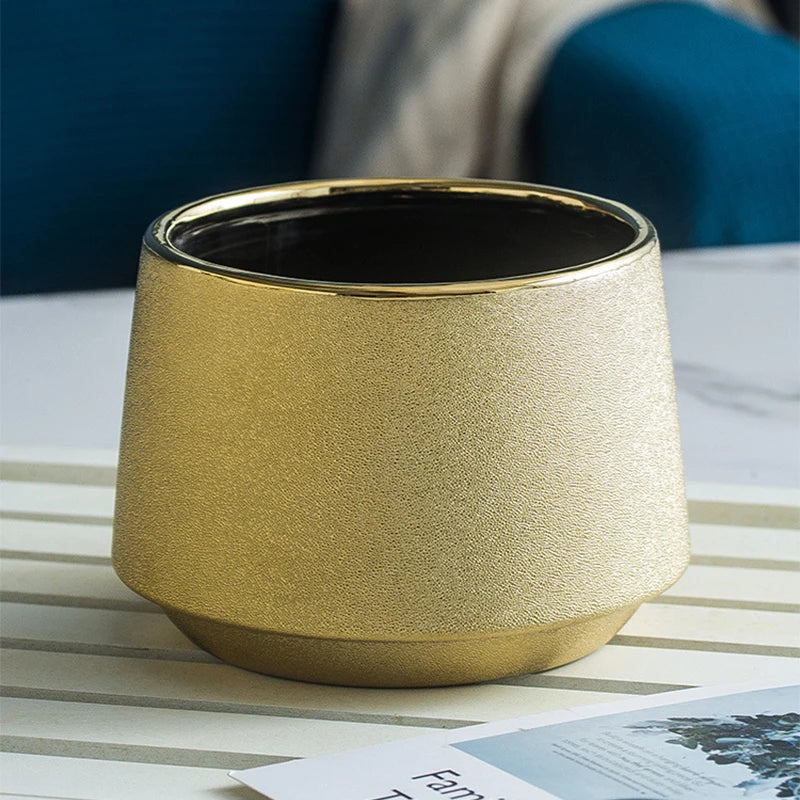 gold plated ceramic vase, view 7 - MRSLM