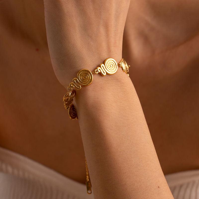 18K gold swirl circle bangle - MRSLM