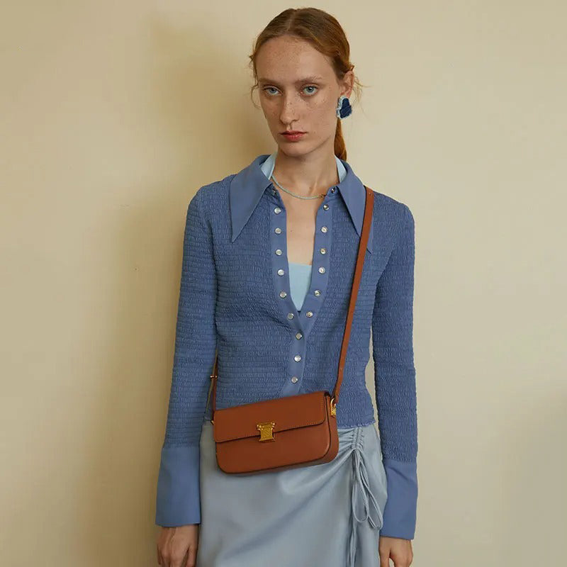 Women's small square leather crossbody bag, view 5 - MRSLM