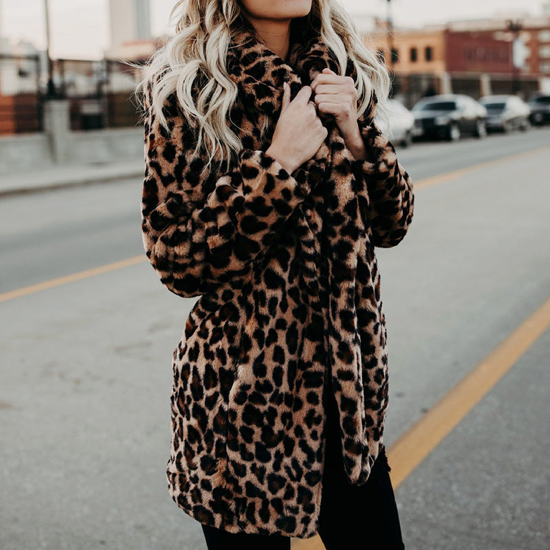 Women's leopard print faux fur winter coat, view 8 - MRSLM