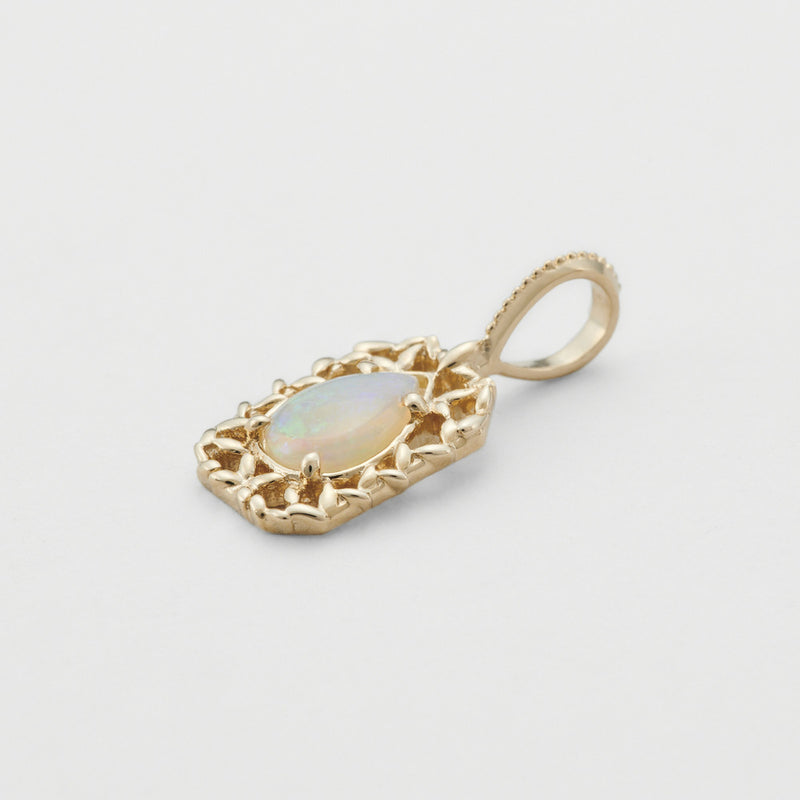 14K Gold African Australian Pendant Headwear