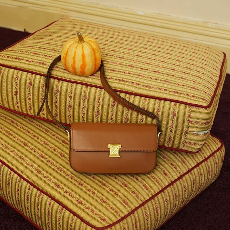Women's small square leather crossbody bag, view 8 - MRSLM