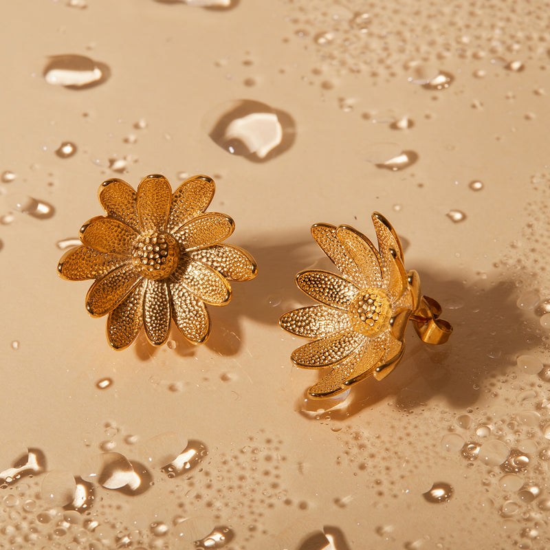 daisy flower stud earrings, view 6 - MRSLM