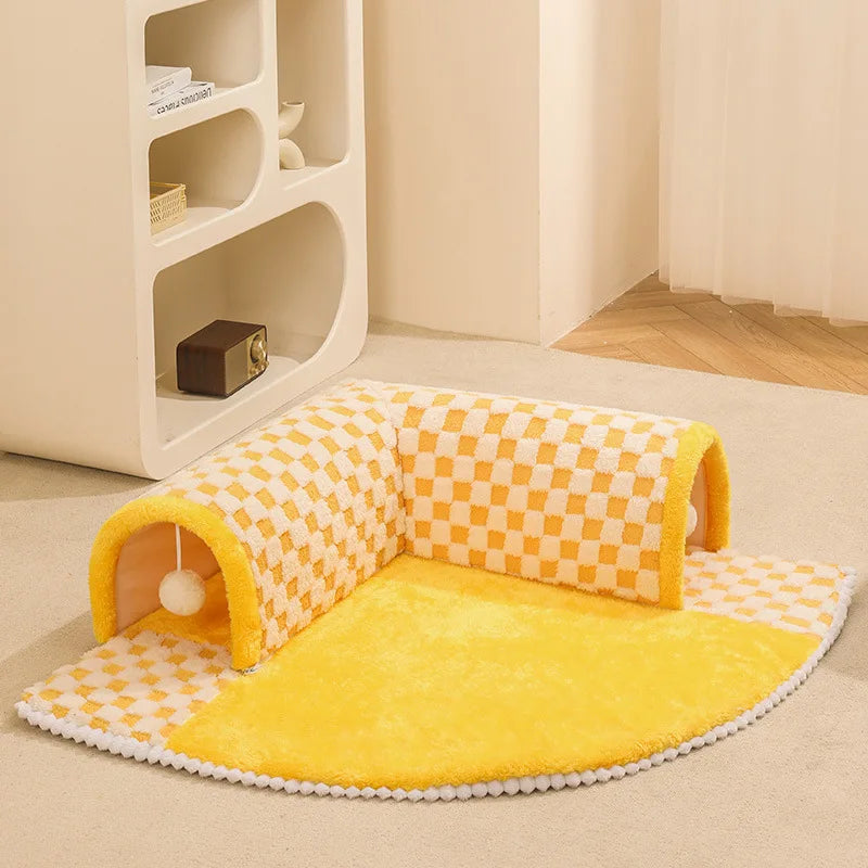 tunnel cat nest, view 2 - MRSLM