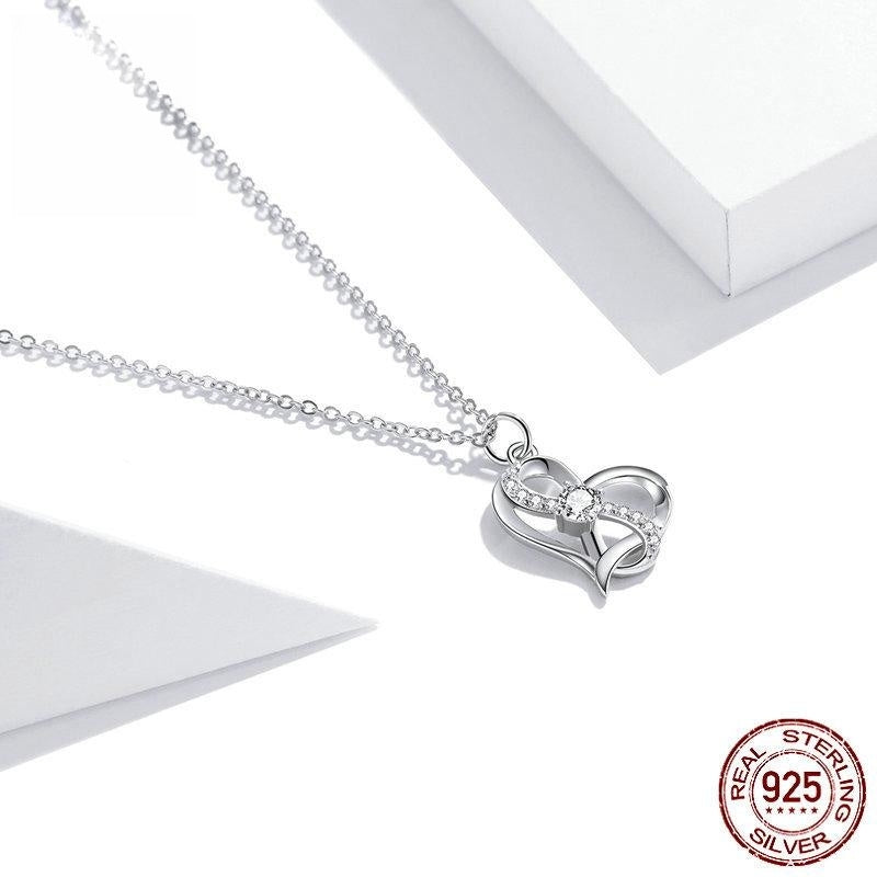 Heart-shaped Hollow Inlaid Zircon S925 Necklace