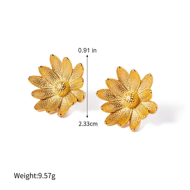 daisy flower stud earrings, view 2 - MRSLM