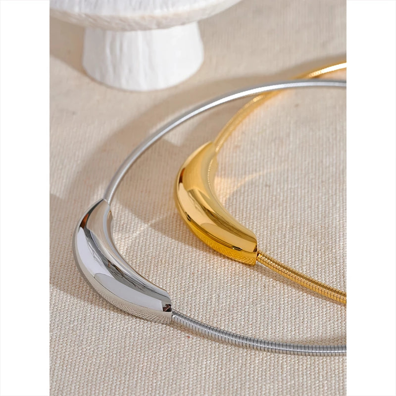 Gold choker necklace, view 5 - MRSLM