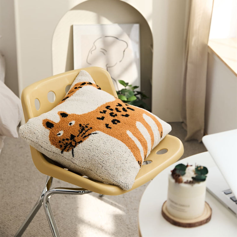 cute spot cat microfiber knitted cushion cover, view 5 - MRSLM