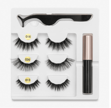 A Pair Of False Eyelashes With Magnets In Fashion - MRSLM