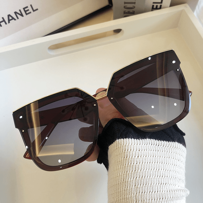 Large square flat sunglasses, view 5 - MRSLM