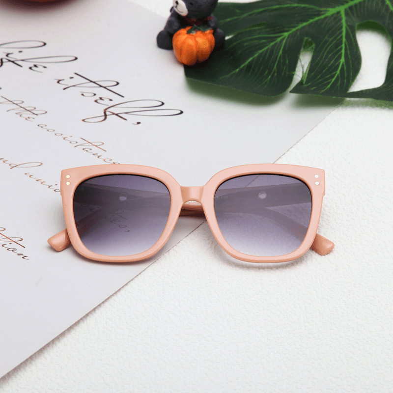 kids' retro big frame sunglasses, view 5 - MRSLM