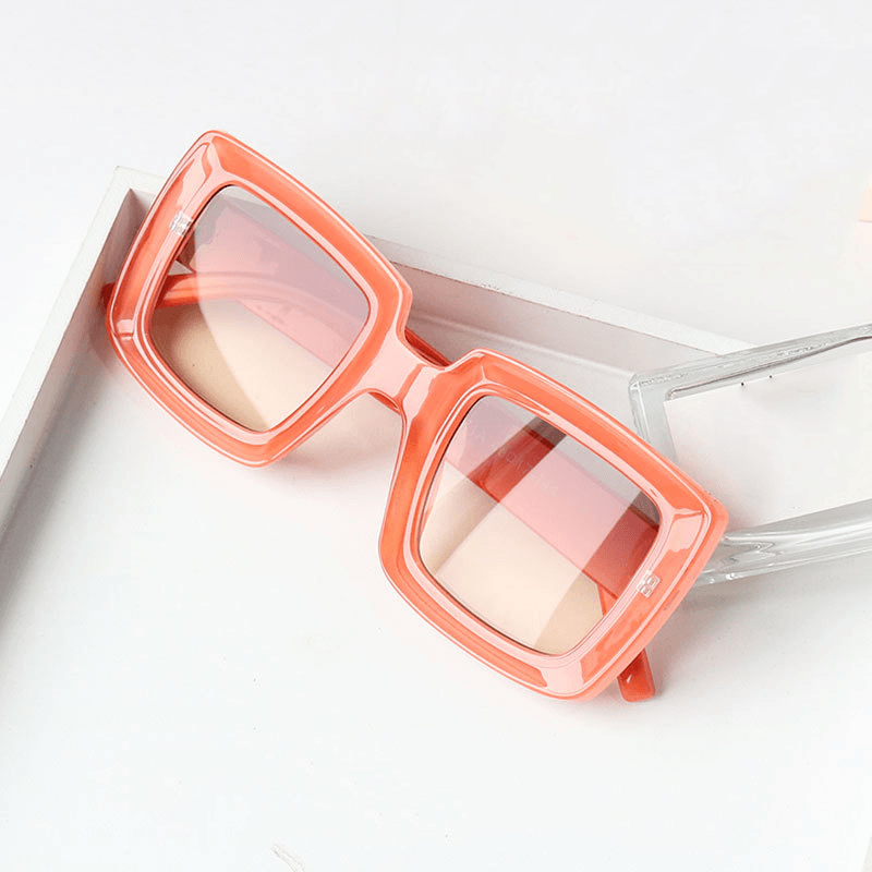 simple big frame retro square sunglasses, view 3 - MRSLM