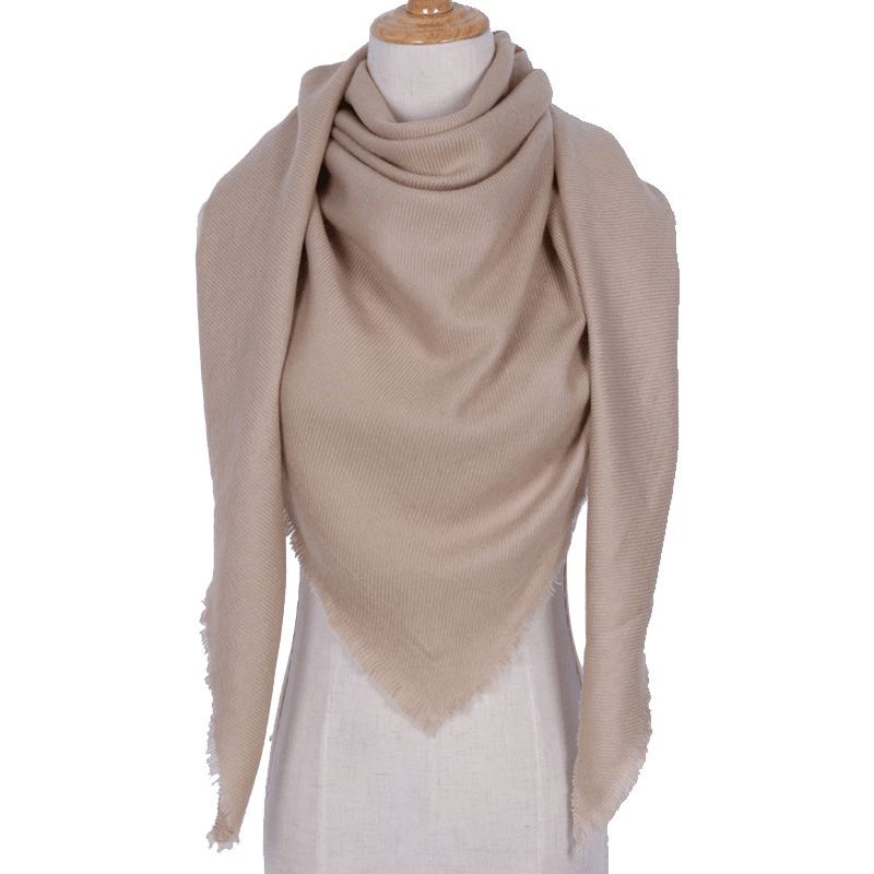 Women's solid-color triangle scarf, view 6 - MRSLM