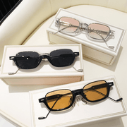 Half-frame oval sunglasses with chain, view 11 - MRSLM