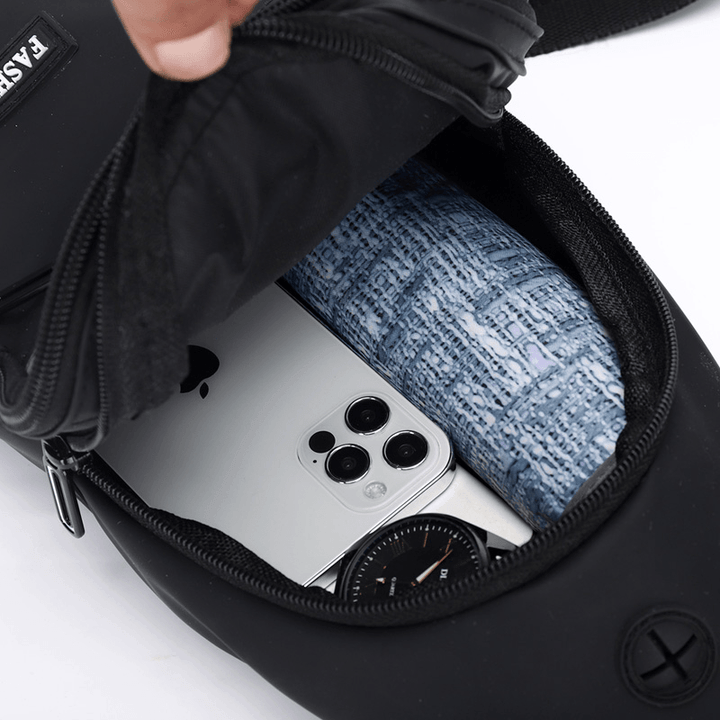 Men Waterproof Wear-Resistant Chest Bag Casual Oxford Headphones Hole Crossbody Bags Shoulder Bag - MRSLM