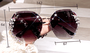 women's square UV400 sunglasses, view 6 - MRSLM