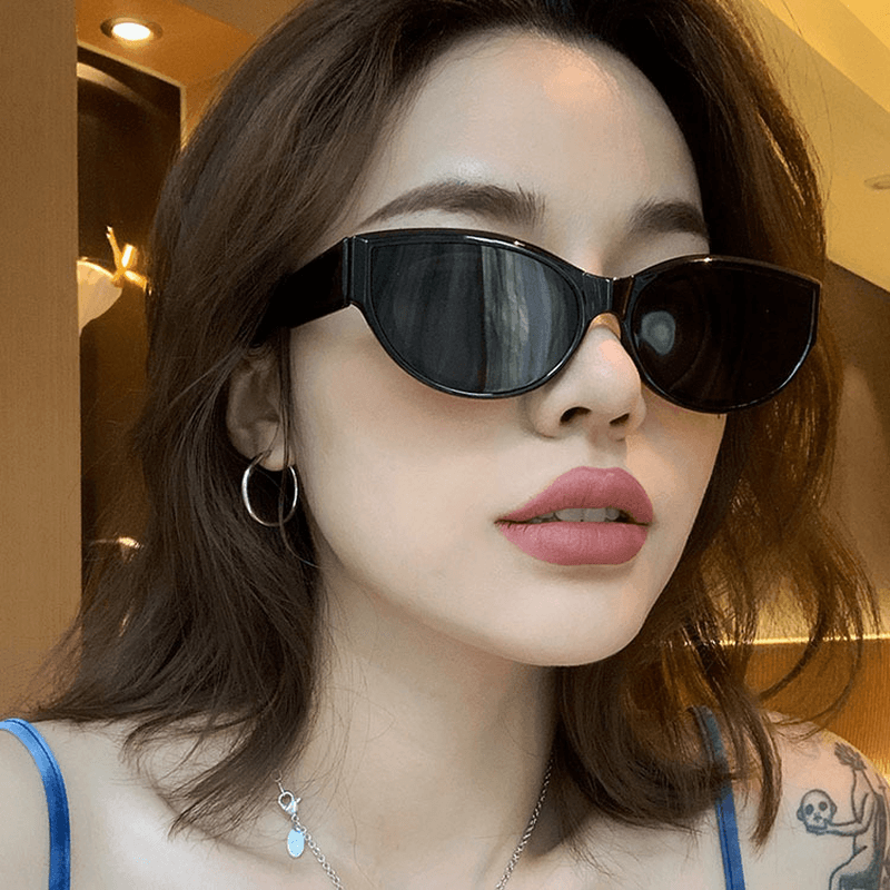 Women's retro oval sunglasses - MRSLM