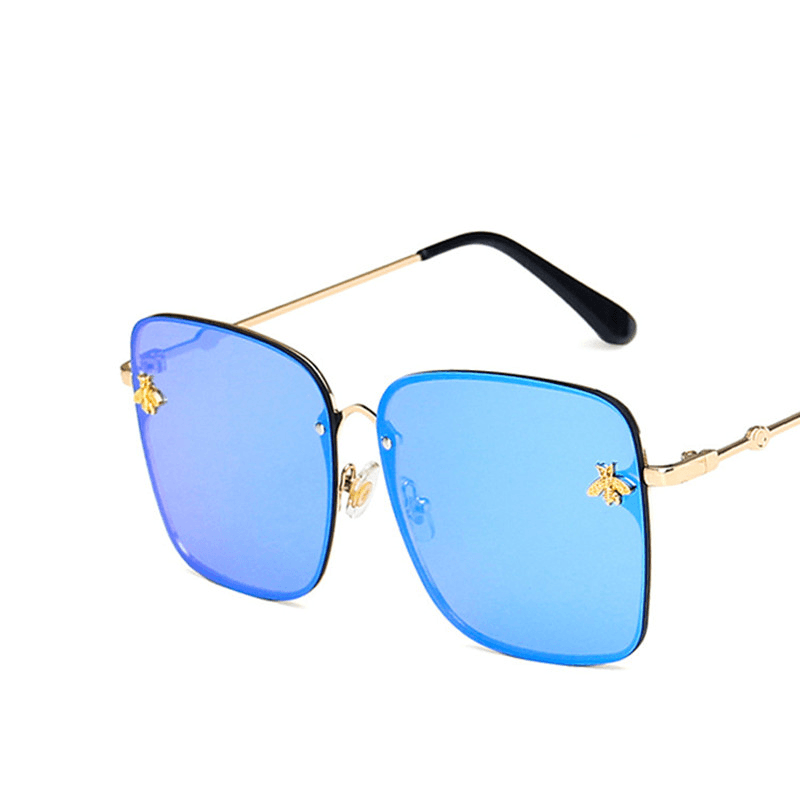 retro fashion sunglasses, view 3 - MRSLM