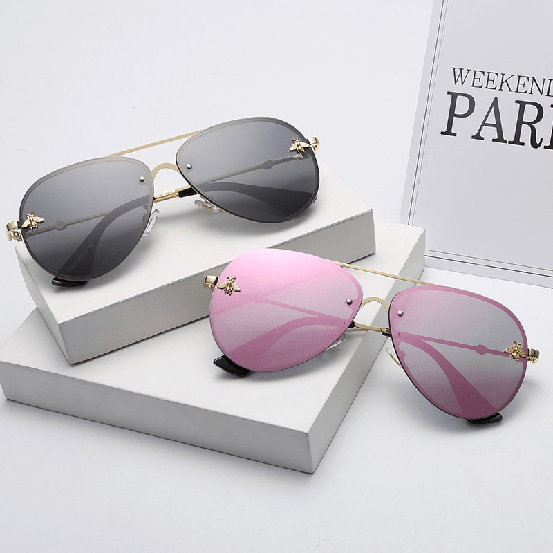 large gold metal frame UV400 sunglasses, view 7 - MRSLM