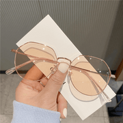 women's polygon gradient sunglasses, view 4 - MRSLM